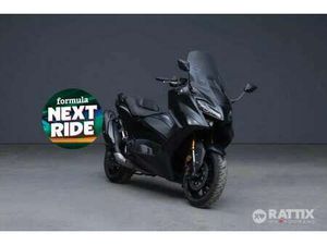 YAMAHA TMAX 560 TECH MAX ABS MY22 NERO