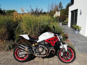 DUCATI MONSTER 821