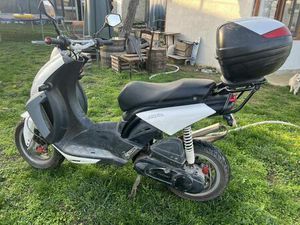 ПРОДАВАМ СКУТЕР 50 КУБИКА С. БЕНКОВСКИ