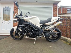 TRIUMPH SPEED TRIPLE 1050 NAKED PETROL MANUAL (129 PS) 1050 CC