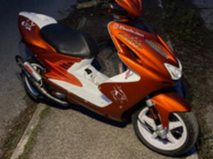 YAMAHA AEROX 50