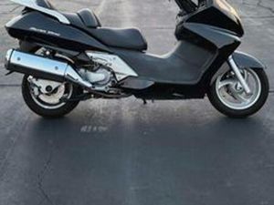 HONDA SILVER WING 600