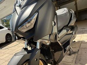 YAMAHA XMAX 250