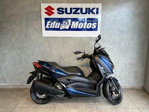 YAMAHA XMAX 250