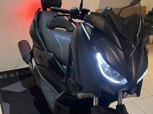 YAMAHA XMAX IRON MAX