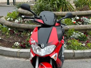RUNNER PUREJET 50 CC 2 TEMPS ROUGE ET NOIR