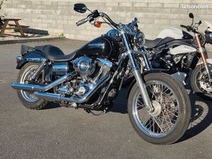 VEND HARLEY DAVIDSON DYNA SUPERGLIDE 1584 18180 KM ANNEE 2011 CT OK