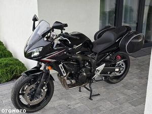 YAMAHA FZ6