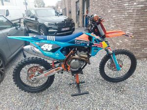 ② SXF-250 20U OP DE TELLER!