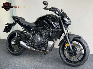 YAMAHA MT-07 PURE ZWART