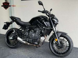 YAMAHA MT-07 PURE ZWART