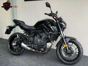 YAMAHA MT-07 PURE ZWART
