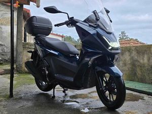 KYMCO SKYTOWN 125 – 2025 – 1.750 KM – COMO NOVO VILAR DE ANDORINHO