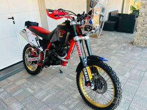 YAMAHA XT 600