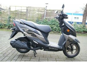 SUZUKI AVENIS 125