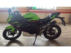 VENDO KAWASAKI NINJA 125 (2019 - 20) USATA A TEGLIO (CODICE 9904130) - MOTO.IT