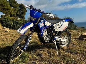 YAMAHA - WR250F
