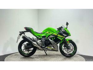 KAWASAKI NINJA 125 2018 ONLY 5K MOT DECEMBER 2026 15BHP SPORTS BIKE LEARNER BIKE 125 CC 125 CC