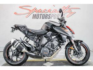 2017 KTM 1290 SUPER DUKE R