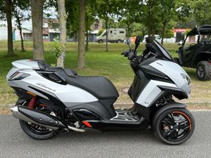 PEUGEOT METROPOLIS GT EDITION//PKW FÜHRERSCHEIN///