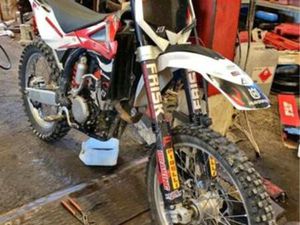 CROSS HUSQVARNA TC 250 WTRYSK NOWY NICASSIL+ TLOK,ROZRZAD SIENNICA RÓŻANA