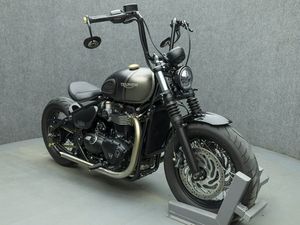 2022 TRIUMPH BONNEVILLE BOBBER