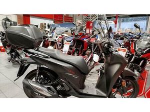 VENDO HONDA SH 150I SPORT (2022 - 23) USATA A GENOVA (CODICE 9904699) - MOTO.IT