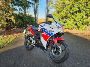HONDA CBR125R 124 CC