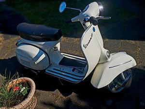 OLDTIMER VESPA 125 GTR VON 1970