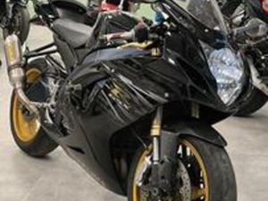 SUZUKI GSX R 750 (2011)