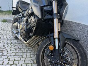 VENDE-SE MOTA CB650R FERNÃO FERRO
