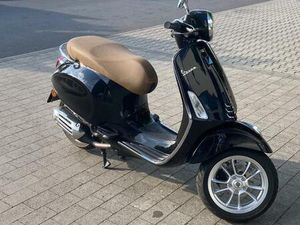 VESPA PRIMAVERA 50