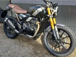 TRIUMPH SCRAMBLER 400 X NERO