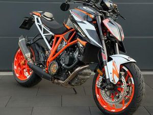 KTM SUPERDUKE 1290R *VIEL ZUBEHÖR*