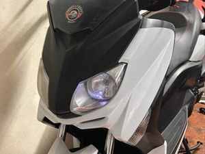 YAMAHA X MAX 125C ABS SANTO TIRSO, COUTO (SANTA CRISTINA E SÃO MIGUEL) E BURGÃES