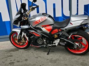 APRILIA RSV TUONO 1000RP