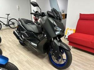 YAMAHA X-MAX 300 06/24 KM.2649 UNIPRO.