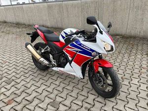 HONDA CBR 300 R