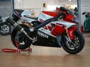 YAMAHA YZF R7 - OW 02