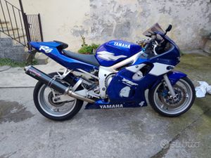 YAMAHA R6 --PRIMA SERIE COLLEZIONE