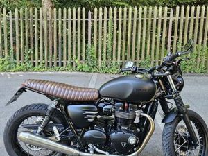 TRIUMPH SPEED TWIN 900