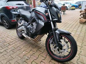 HONDA CB650F, MOTORRAD, GARAGENHALTUNG