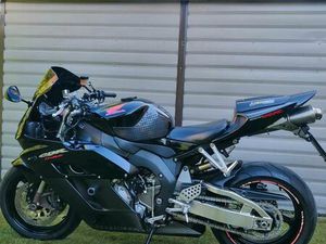 HONDA CBR 1000 RR SC57 FIREBLADE