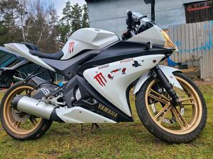 YAMAHA YZF - R125 ( A1 FÜHRERSCHEIN )