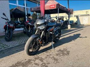 TRIUMPH STREET TRIPLE - STREET TRIPLE 765 RS MY23