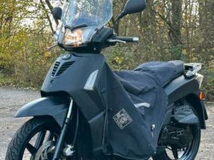 KYMCO PEOPLE S 2017 MAT ZWART BROM IN ZEER GOEDE STAAT — SCOOTERS | KYMCO — MARKTPLAATS