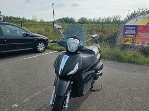 PIAGGIO BEVERLY 350 POLICE — SCOOTERS | PIAGGIO — MARKTPLAATS