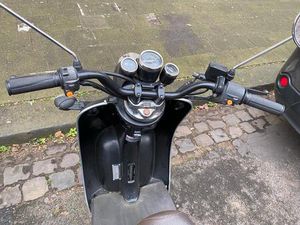 SCHWARZEN RETRO-ROLLER