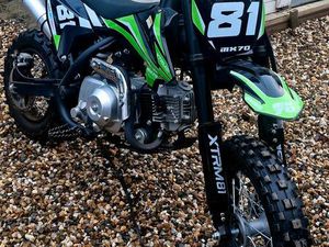 DIRT BIKE AUTOMATIQUE 70 CC