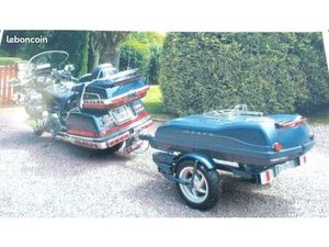 HONDA GOLDWING AVEC REMORQUE
